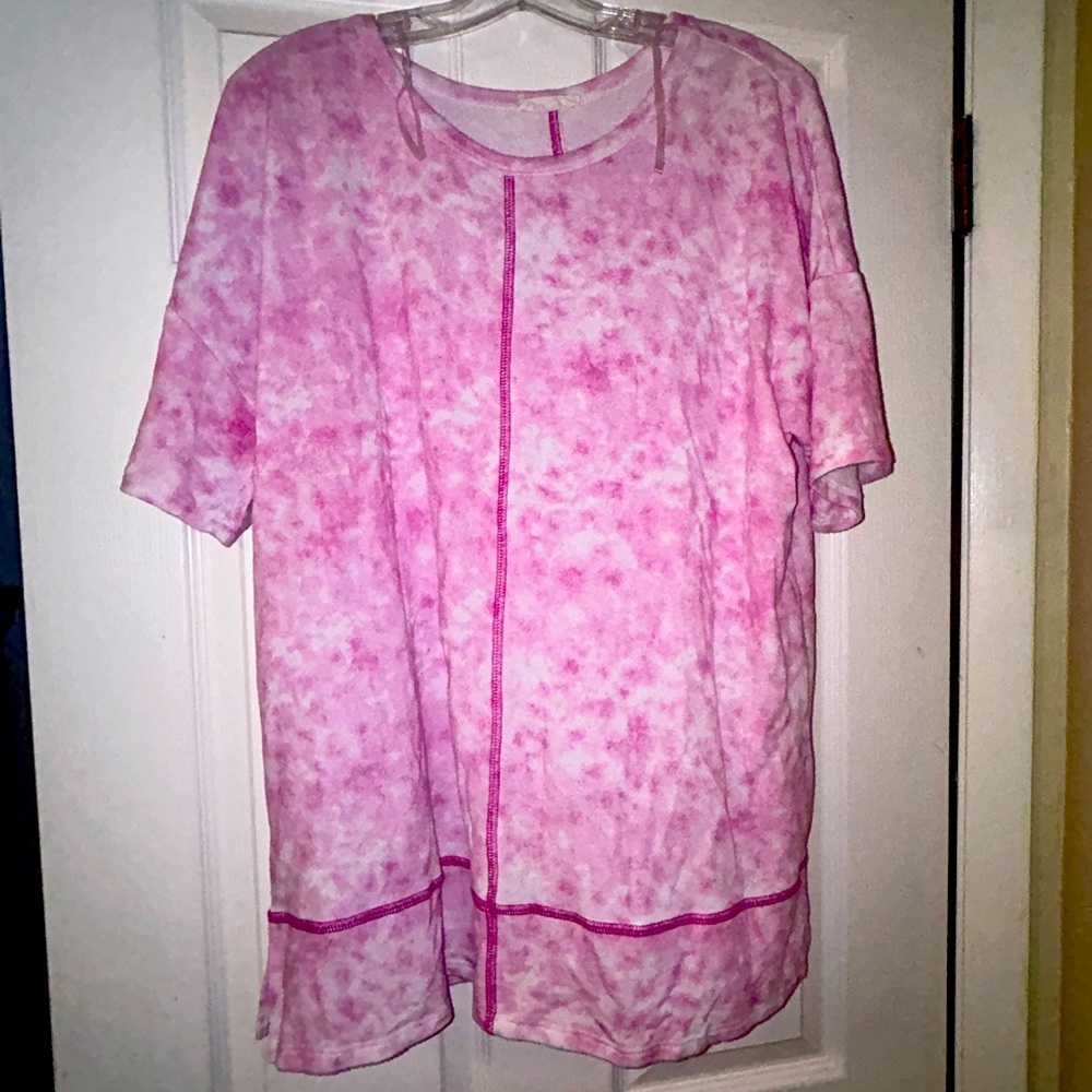 Pink tshirt